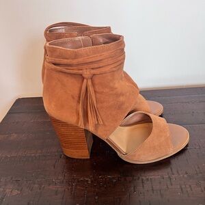 Brown heels booties